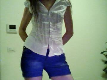 Public Photo of Paola-f