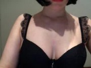 una bella fichetta bagnata in primo piano..